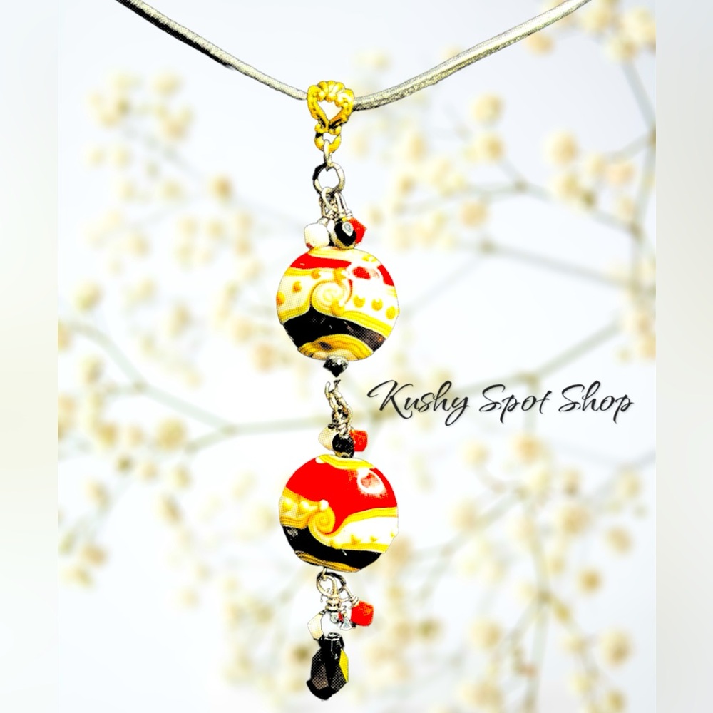 Vintage 🇮🇹 Murano Glass Pendant Necklace in black cord ✨🔴🏮⚫️✨ 18”L